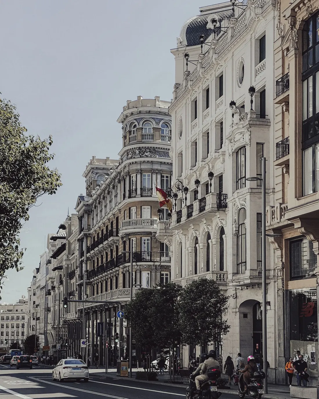 Edificios de una calle comercial